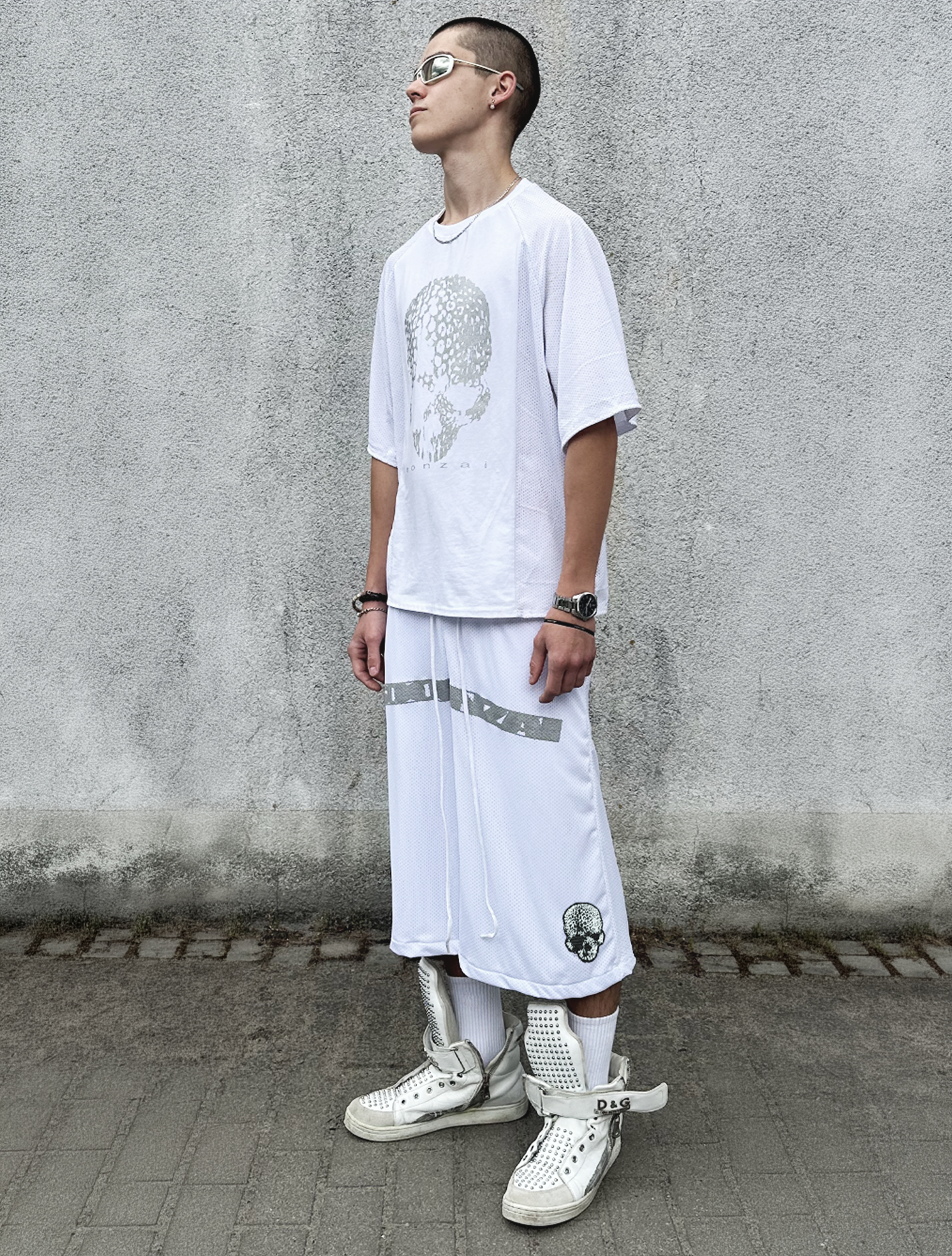 axis shorts white